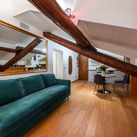 The Mirror Attic - Moscova Brera Apartament