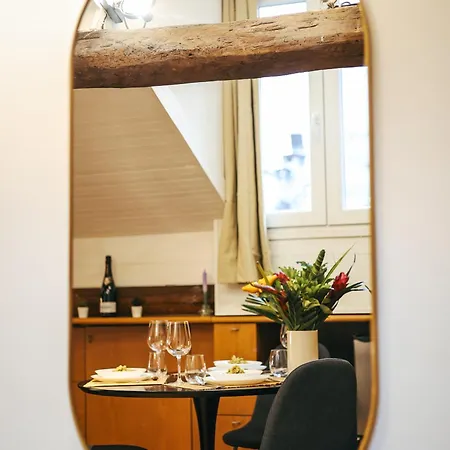 The Mirror Attic - Moscova Brera * מילאנו