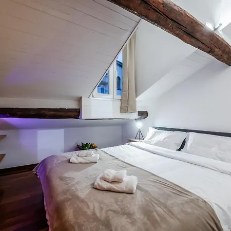 The Mirror Attic - Moscova Brera Apartment *